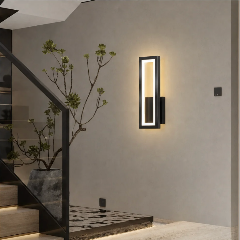 Esse crystal wall light in a contemporary interior – image 3
