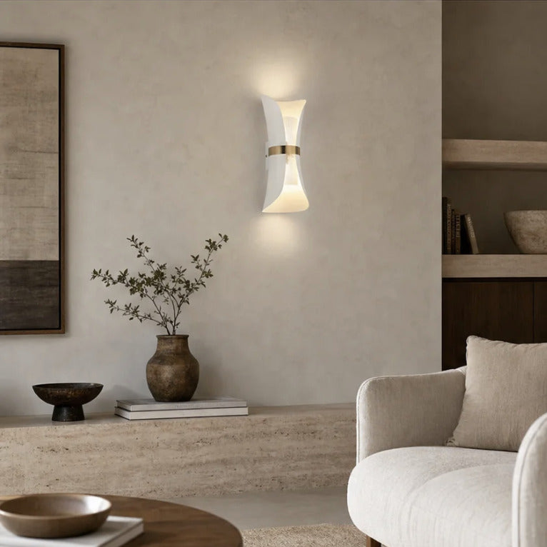Angelica wall light by KAVORRI