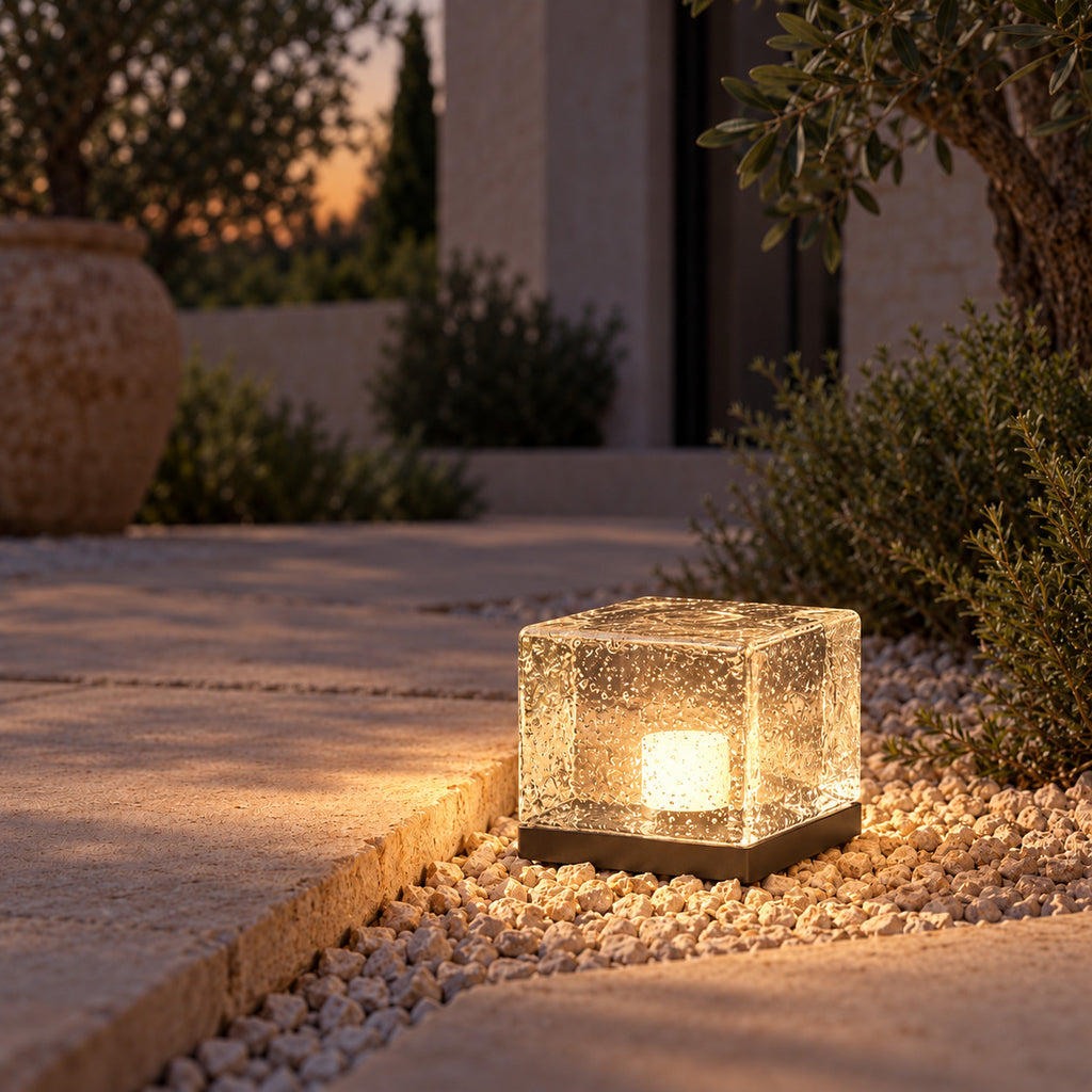 Bia outdoor light – light on