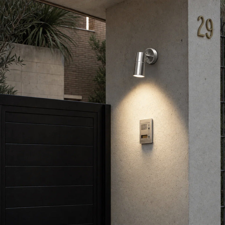 Easton outdoor light by KAVORRI