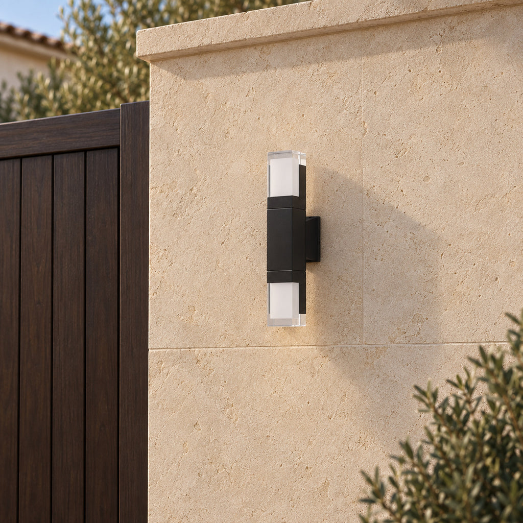Eloura outdoor light by KAVORRI