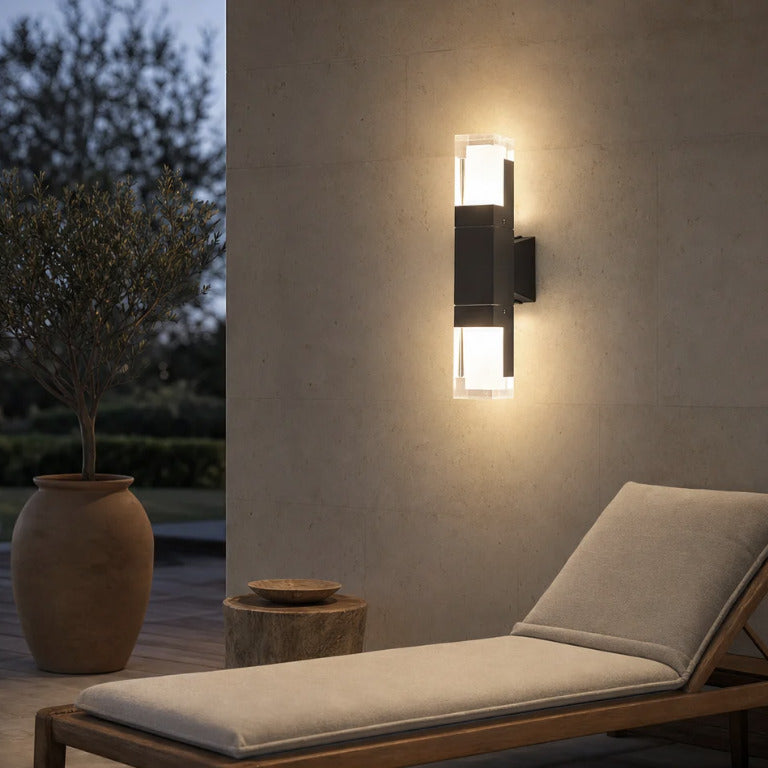 Eloura outdoor light by KAVORRI