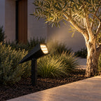 Evie outdoor light – light on