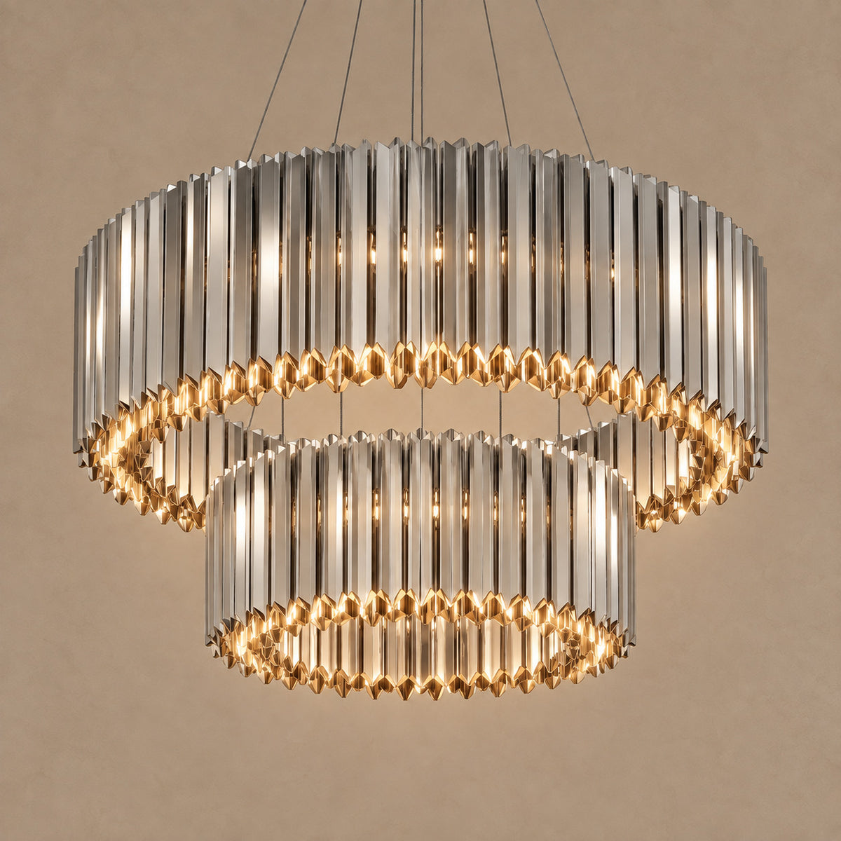 Noira chandelier – light on