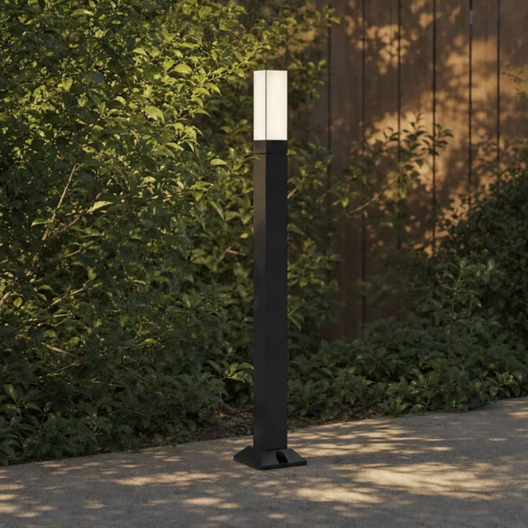 Rumi outdoor light by KAVORRI