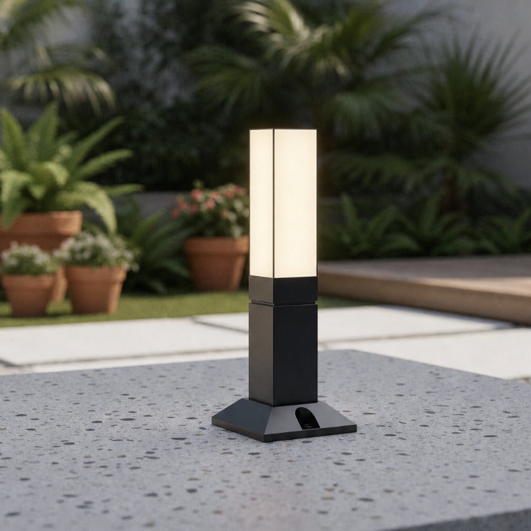 Rumi outdoor light by KAVORRI