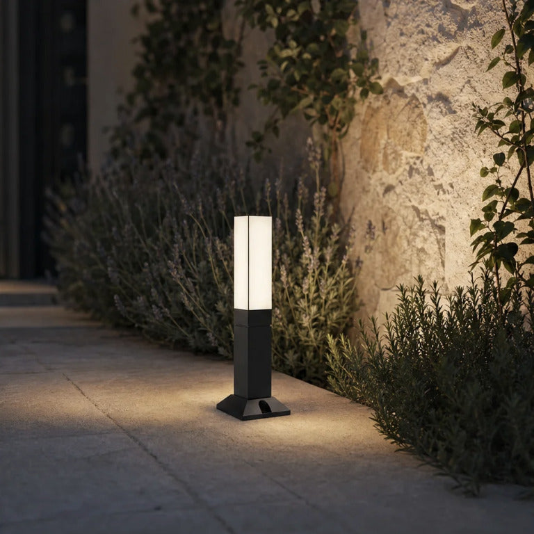 Rumi outdoor light by KAVORRI