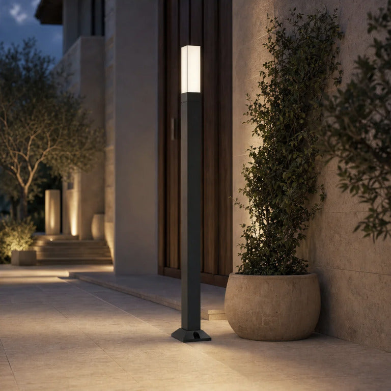Rumi outdoor light by KAVORRI