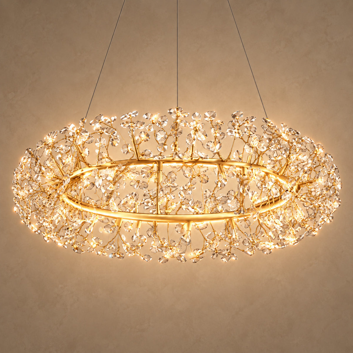 Serenza chandelier – light on
