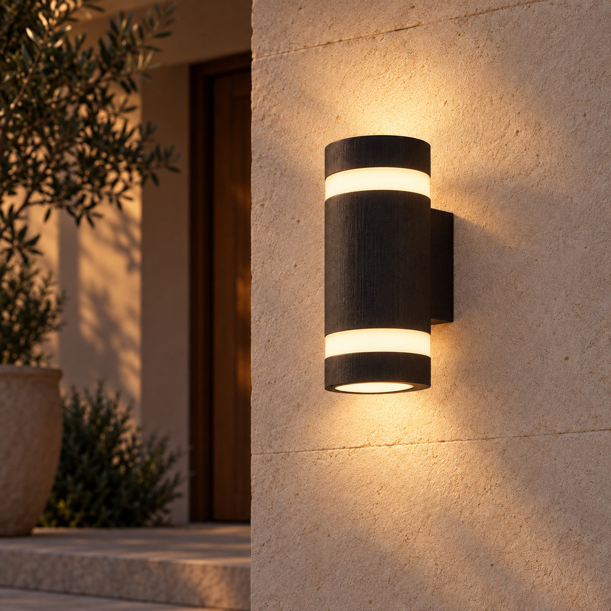 The Admiral outdoor light – light on