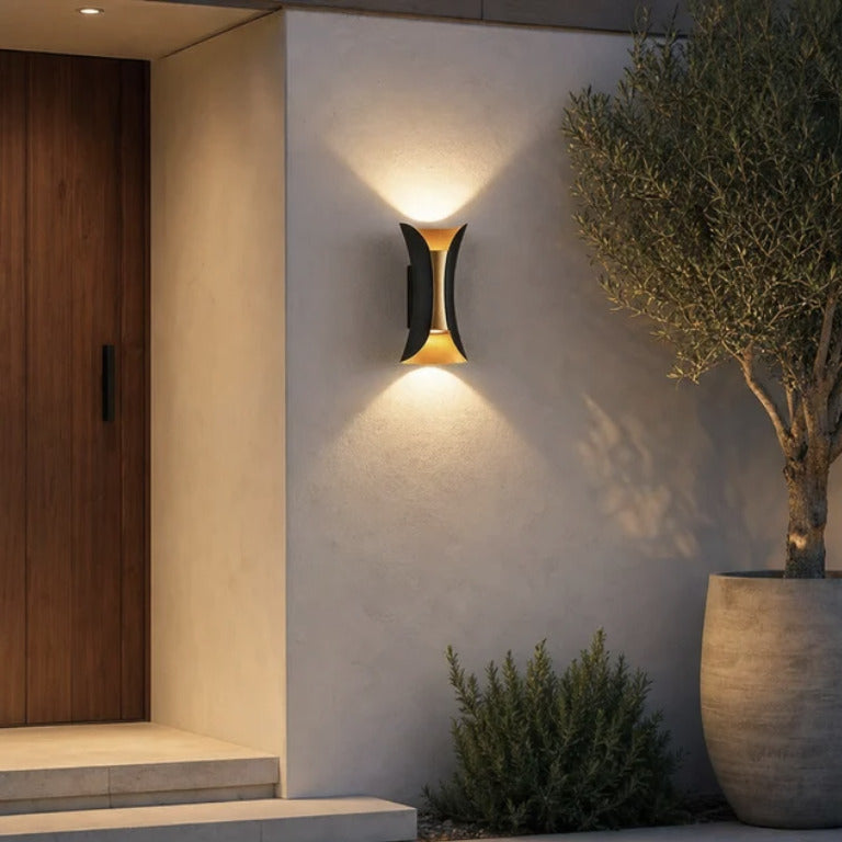 Wynbrook outdoor light by KAVORRI